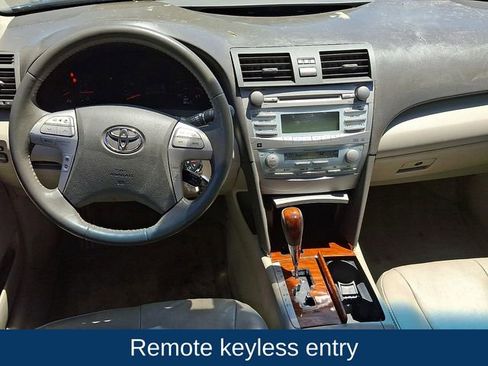 Used 2009 Toyota Camry SE FWD image 4
