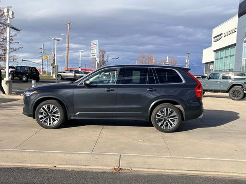Used 2021 Volvo XC90 T5 Momentum w/ Advanced Package image 11