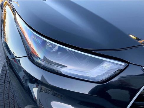 Used 2024 Toyota Highlander XLE image 26