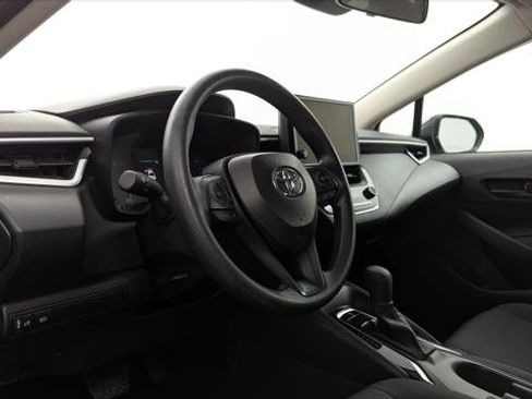 Used 2025 Toyota Corolla LE FWD image 23