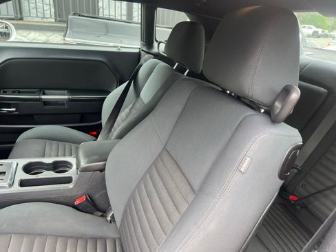 Used 2012 Dodge Challenger R/T RWD image 17