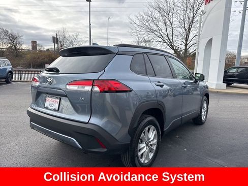 Used 2023 Toyota Corolla Cross LE image 6