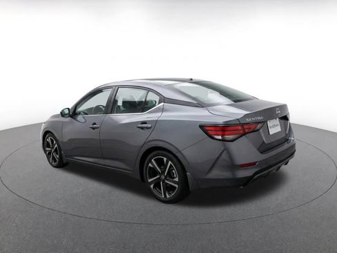 Used 2025 Nissan Sentra SV FWD image 7