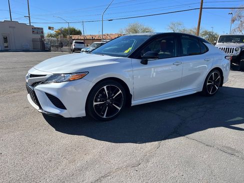 Used 2020 Toyota Camry XSE image 10