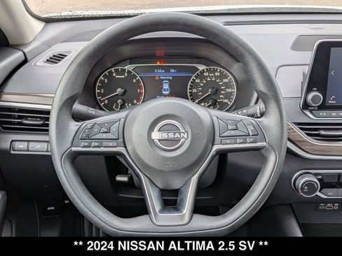 Used 2024 Nissan Altima 2.5 SV FWD image 22