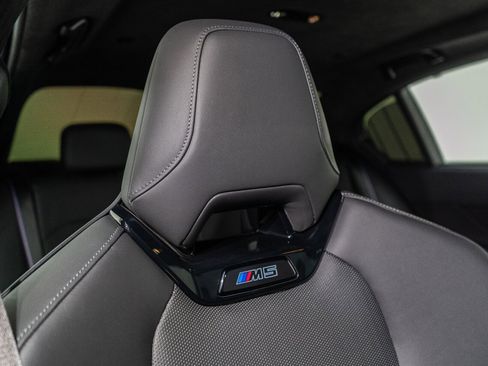 Used 2025 BMW M5 w/ Carbon Package image 48