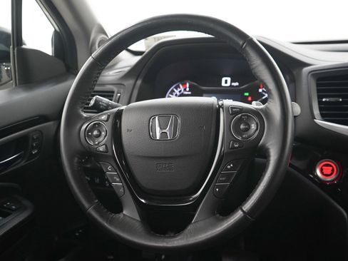 Used 2017 Honda Pilot Touring image 18