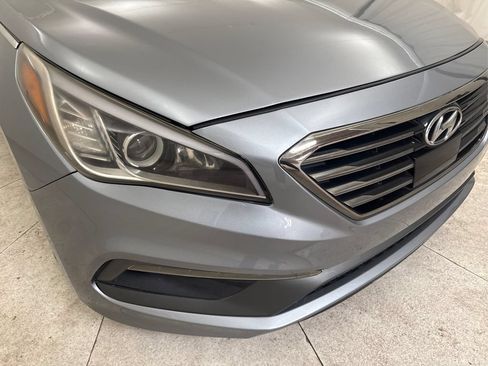Used 2015 Hyundai Sonata Limited w/ Option Group 06 FWD image 11
