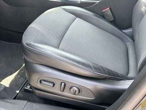 Used 2023 Buick Encore GX Select FWD image 18