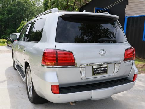 Used 2011 Lexus LX 570 4WD image 5