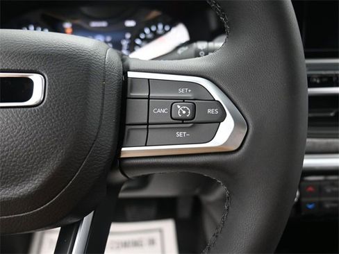 New 2026 Jeep Compass Latitude image 15