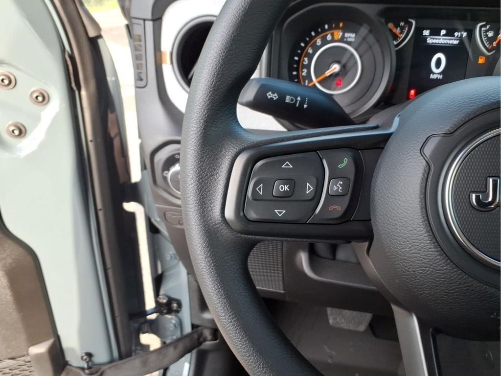 New 2026 Jeep Gladiator Sport AWD/4WD image 17