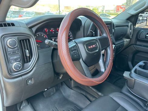 Used 2023 GMC Sierra 1500 Pro w/ Pro Value Package image 16