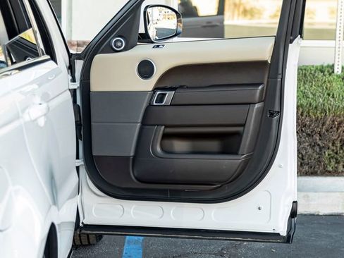 Used 2018 Land Rover Range Rover Sport HSE image 27