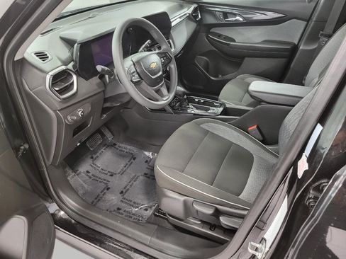 Used 2025 Chevrolet TrailBlazer LT image 10