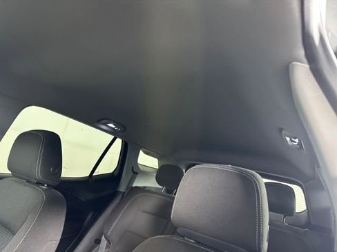 Used 2023 GMC Terrain SLE w/ Elevation Edition image 12