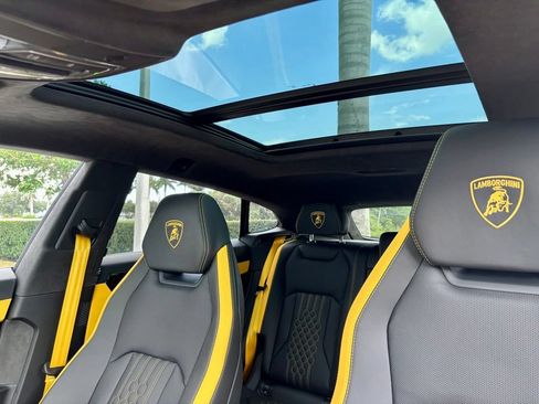 Used 2025 Lamborghini Urus S AWD/4WD image 31