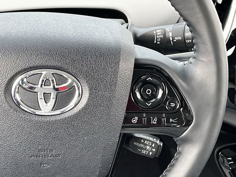 Used 2022 Toyota Prius Limited w/ Premium Convenience Package FWD image 14