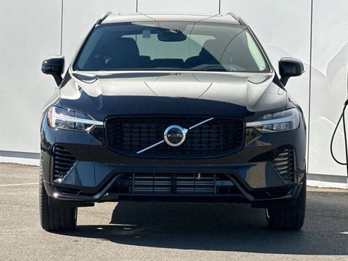New 2025 Volvo XC60 T8 Ultra w/ Protection Package Premier image 8