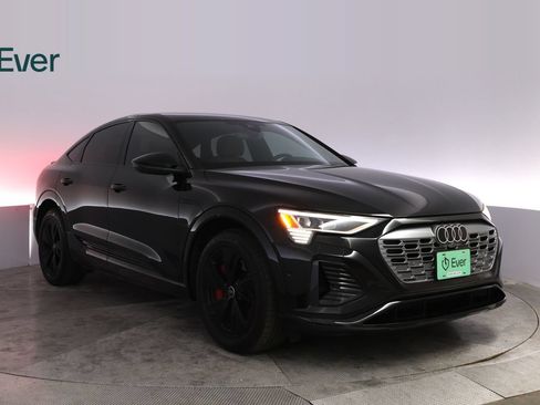 Used 2024 Audi Q8 e-tron Premium Plus w/ Premium Plus Package AWD/4WD image 13