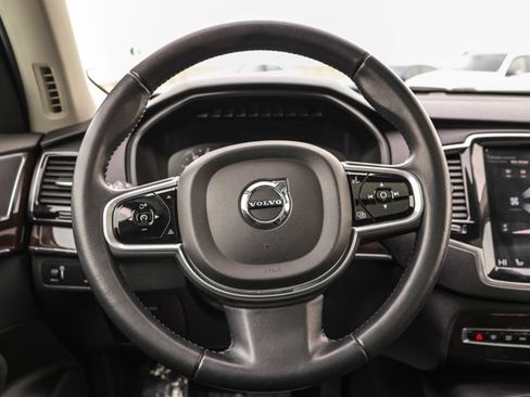 Used 2017 Volvo XC90 T6 Momentum w/ Momentum Plus Package image 14