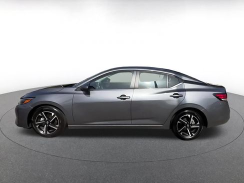 Used 2025 Nissan Sentra SV FWD image 8