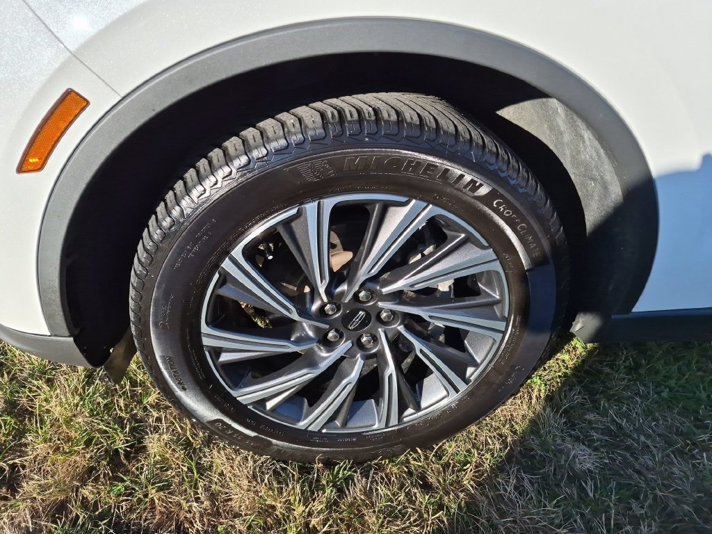 Used 2025 Lincoln Aviator AWD w/ Equipment Group 101A image 8
