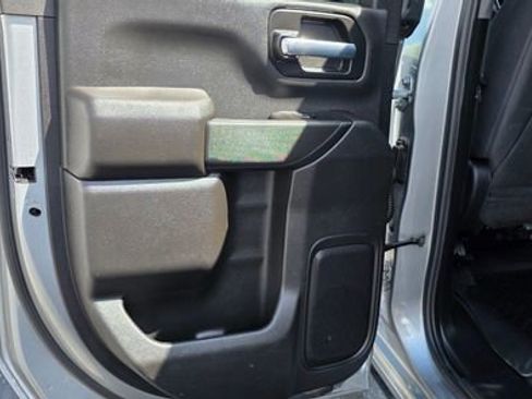 Used 2025 Chevrolet Silverado 2500 Custom w/ Custom Value Package image 10