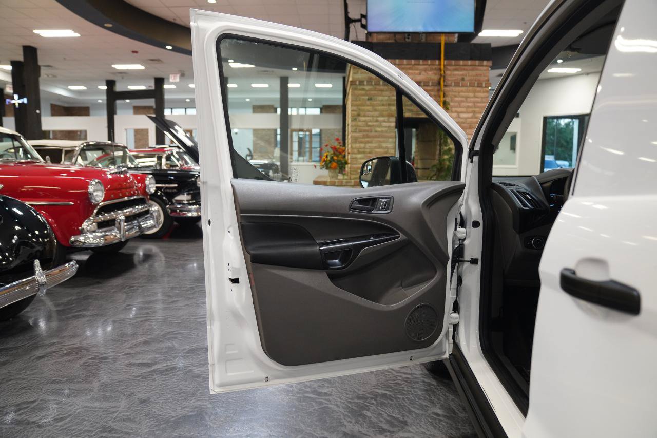 Used 2022 Ford Transit Connect XL FWD image 18