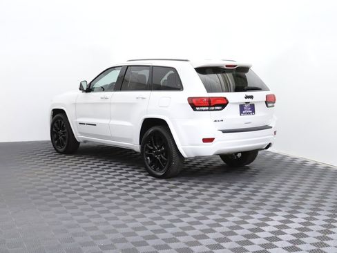 Used 2021 Jeep Grand Cherokee Laredo X AWD/4WD image 7