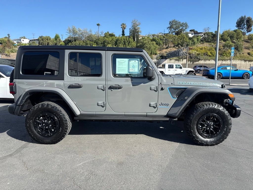 Used 2023 Jeep Wrangler Unlimited Rubicon 4xe AWD/4WD image 11