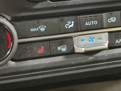 Used 2023 Ford Bronco Badlands w/ Sasquatch Package AWD/4WD image 41