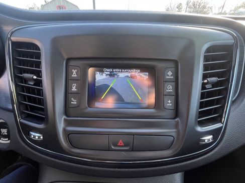 Used 2016 Chrysler 200 S w/ Comfort Group image 8