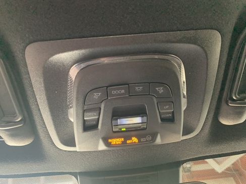 Used 2023 Toyota Corolla SE w/ SE Package AWD/4WD image 24