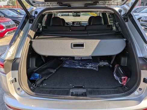 New 2025 Mitsubishi Outlander SE image 12