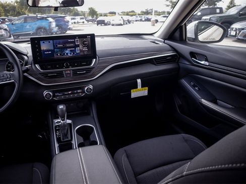 New 2025 Nissan Altima 2.5 SV w/ SV Special Edition Package image 18