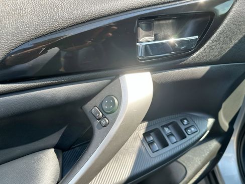 Used 2024 Mitsubishi Eclipse Cross SE image 13