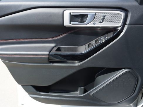 Used 2022 Ford Explorer ST-Line AWD/4WD image 23