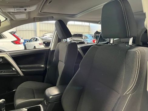 Used 2017 Toyota RAV4 XLE w/ Convenience Package AWD/4WD image 23