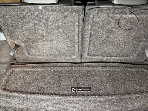 Used 2021 Volkswagen Tiguan SEL w/ 3-Row Tiguan MDO Package image 19