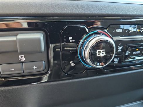 New 2026 GMC Sierra 1500 Elevation image 22