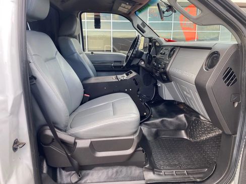 Used 2016 Ford F550 4x4 Regular Cab Super Duty image 24