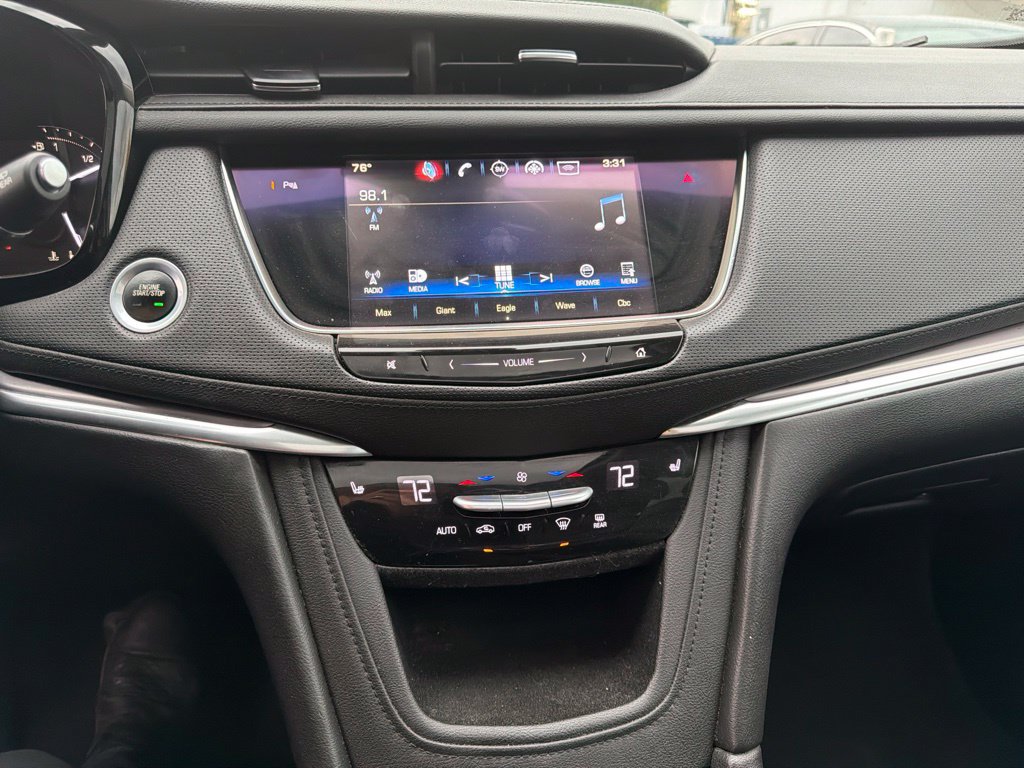 Used 2017 Cadillac XT5 Luxury w/ Driver Awareness Package AWD/4WD image 16