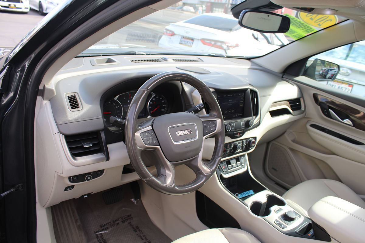 Used 2020 GMC Terrain Denali w/ Denali Premium Package AWD/4WD image 17