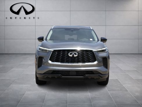 Certified 2025 INFINITI QX60 Luxe w/ Vision Package FWD image 2