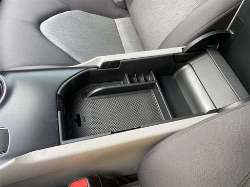 Used 2019 Toyota Camry LE image 26