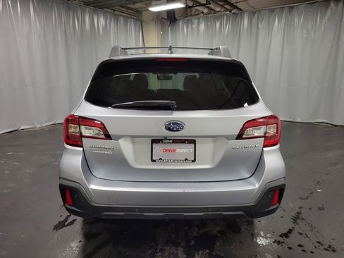 Used 2018 Subaru Outback 2.5i Limited image 8
