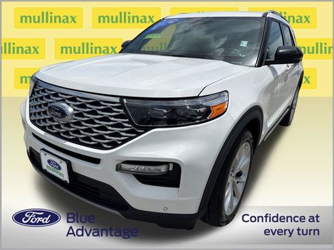Used 2022 Ford Explorer Platinum w/ Equipment Group 601A AWD/4WD image 11