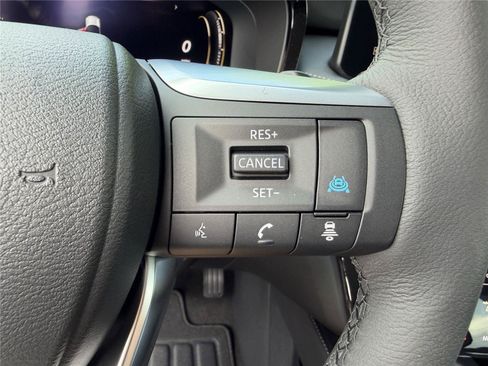 New 2027 INFINITI QX60 Luxe FWD image 17