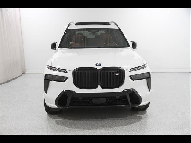 Used 2025 BMW X7 M60i AWD/4WD image 2